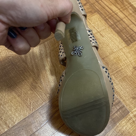 Heels - Picture 3 of 4